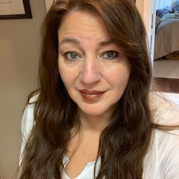 Meet your Posher, Jen - Picture 3 of 3